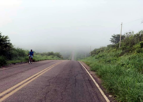 Quinta (11) tem previsão de nebulosidade variável com eventos de chuva no centro-norte do Ceará